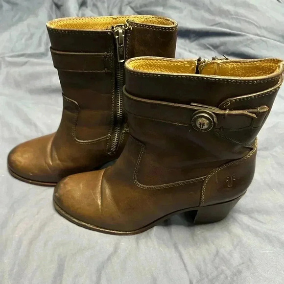 Frye Malorie Short Boots - Picture 2 of 8